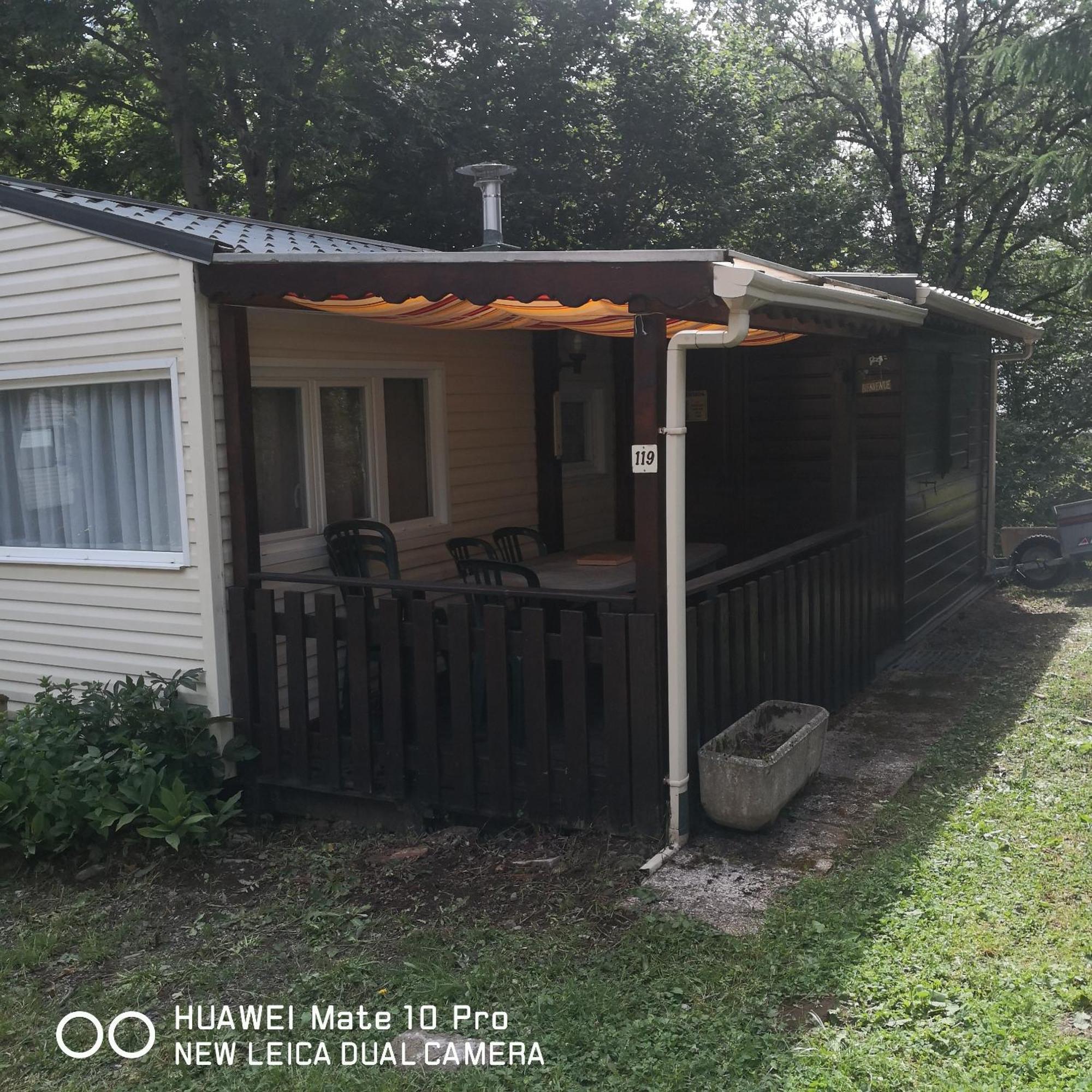 Charmant Mobil Home Style Chalet Бес-э-Сент-Анастез Экстерьер фото
