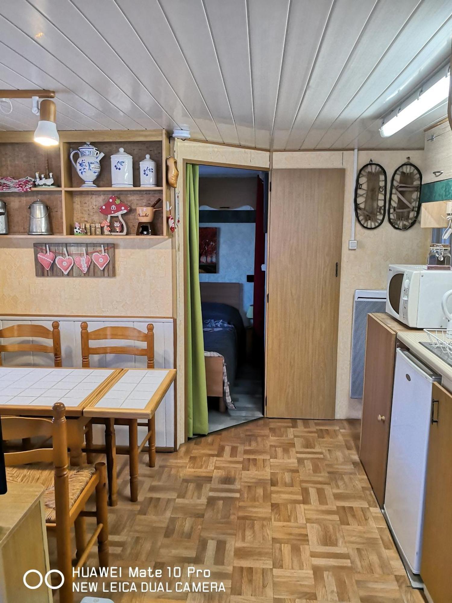 Charmant Mobil Home Style Chalet Бес-э-Сент-Анастез Экстерьер фото